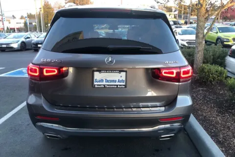 More photos of 2022 Mercedes-Benz GLB 250 4MATIC at South Tacoma Auto, WA