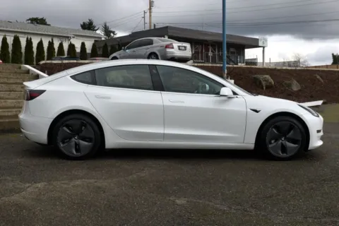 More photos of 2018 Tesla Model 3 Long Range at South Tacoma Auto, WA