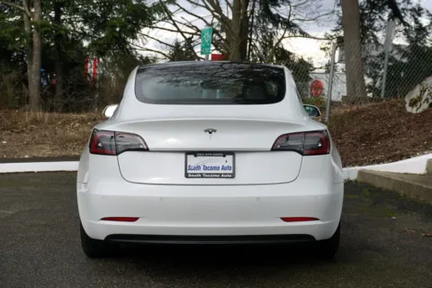 More photos of 2018 Tesla Model 3 Long Range at South Tacoma Auto, WA