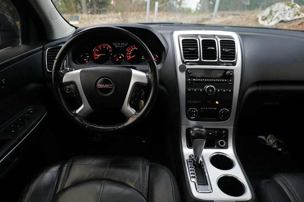 GMC Acadia photo 23
