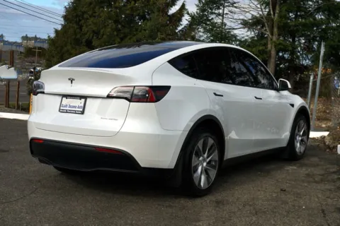 More photos of 2023 Tesla Model Y Long Range at South Tacoma Auto, WA