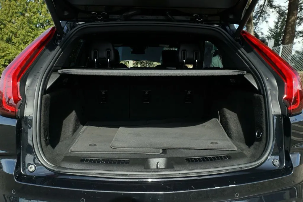 Cadillac XT4 photo 18