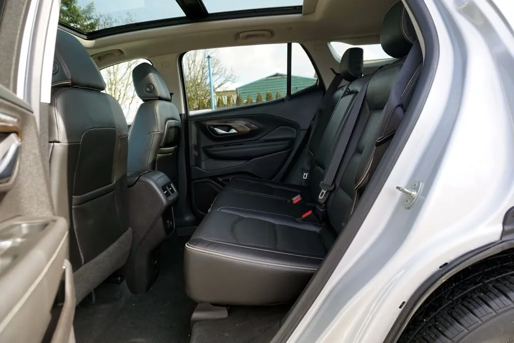GMC Terrain photo 27