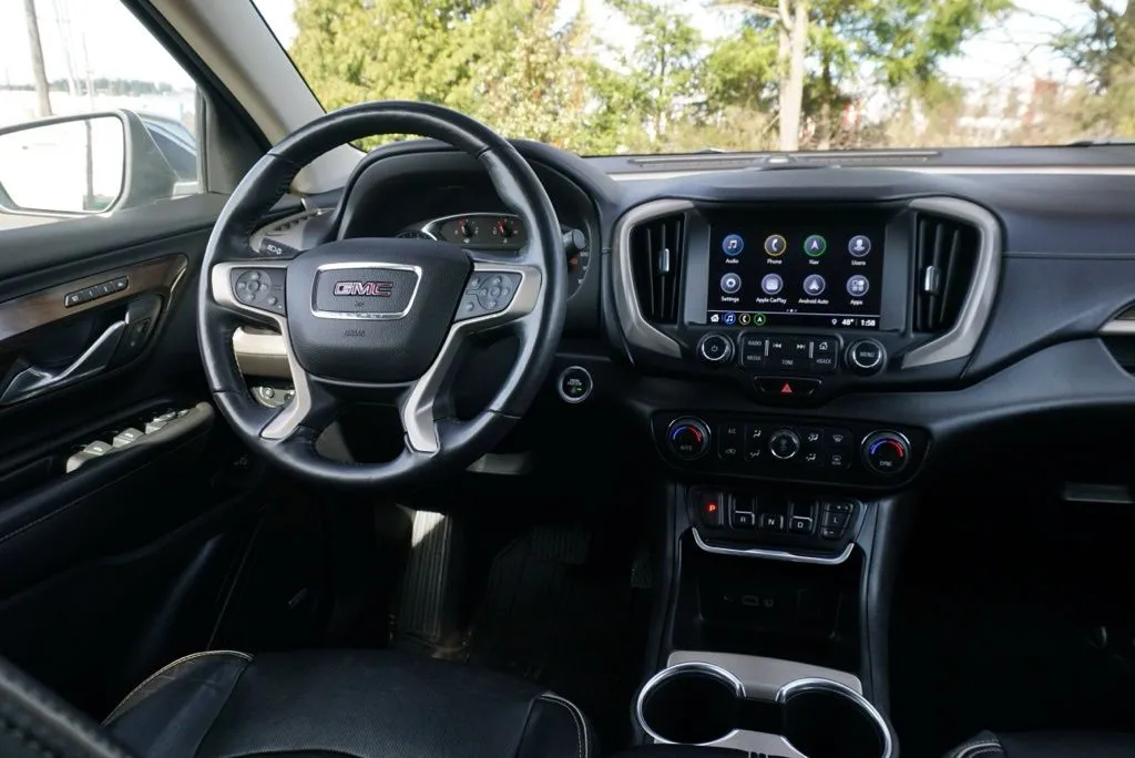 GMC Terrain photo 13