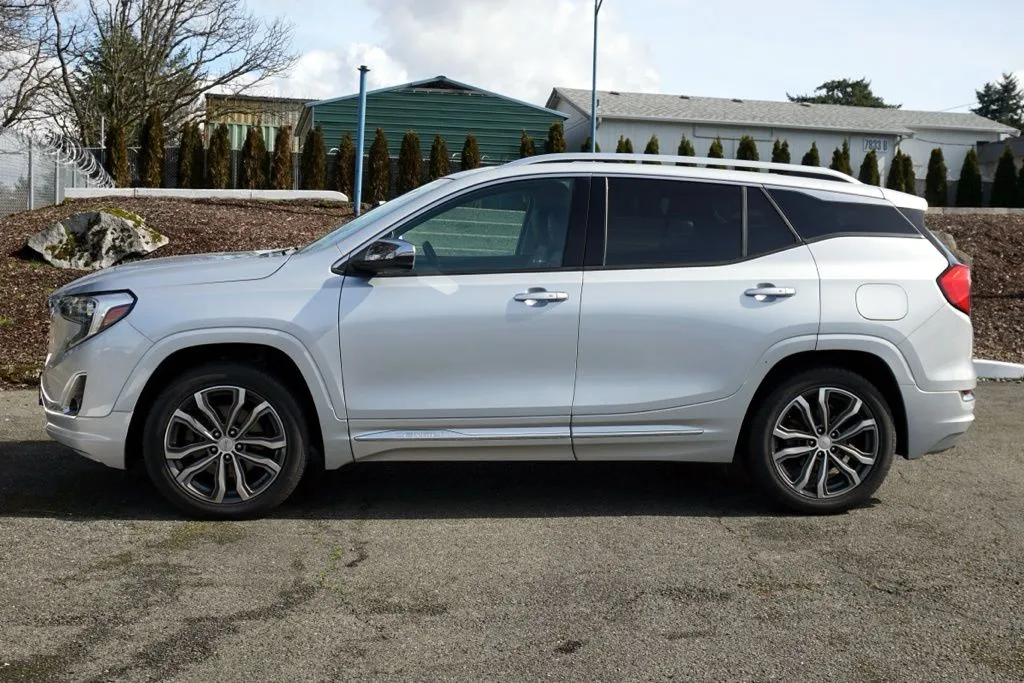 GMC Terrain photo 8