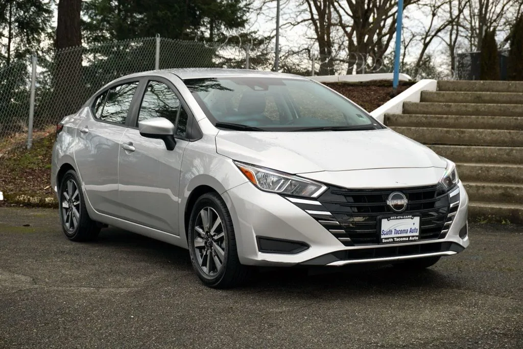 2023 Nissan Versa Sedan