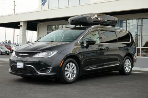 Another view of 2020 Chrysler Pacifica Touring L for sale in Tacoma, WA at South Tacoma Auto