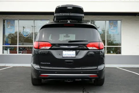 More photos of 2020 Chrysler Pacifica Touring L at South Tacoma Auto, WA