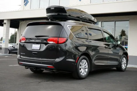 More photos of 2020 Chrysler Pacifica Touring L at South Tacoma Auto, WA