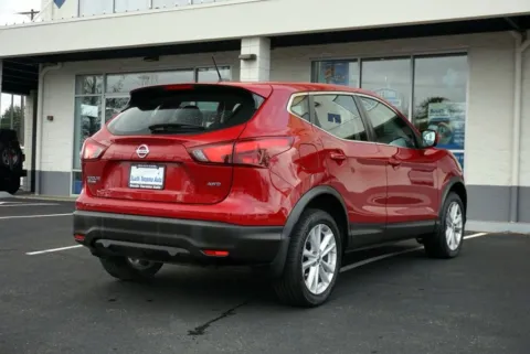 More photos of 2018 Nissan Rogue Sport S at South Tacoma Auto, WA