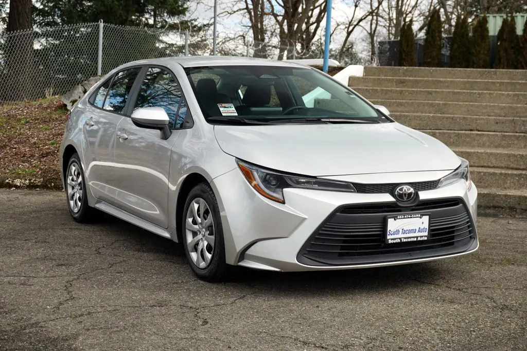 2023 Toyota Corolla LE CVT's photo