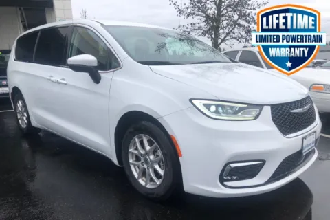 White 2023 Chrysler Pacifica Touring L for sale in Tacoma, WA