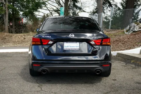 More photos of 2021 Nissan Altima 2.5 SR at South Tacoma Auto, WA