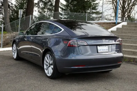 More photos of 2020 Tesla Model 3 Long Range at South Tacoma Auto, WA