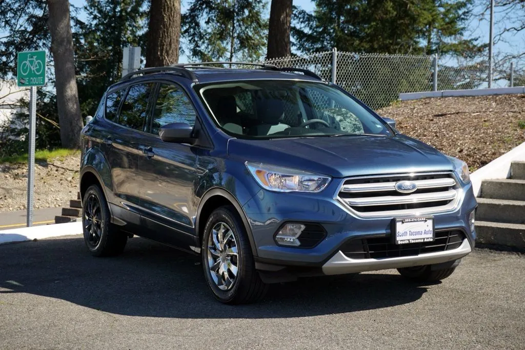 Gray 2018 Ford Escape SE for sale in Tacoma, WA