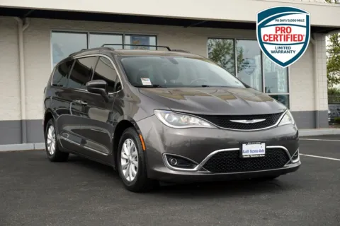 Unknown 2017 Chrysler Pacifica Touring L for sale in Tacoma, WA