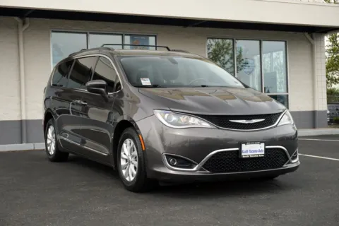 Unknown 2017 Chrysler Pacifica Touring L for sale in Tacoma, WA