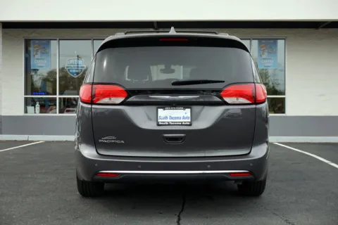 More photos of 2017 Chrysler Pacifica Touring L at South Tacoma Auto, WA