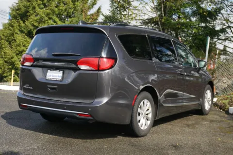 Another view of 2017 Chrysler Pacifica Touring L for sale in Tacoma, WA at South Tacoma Auto