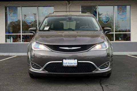 Photos of 2017 Chrysler Pacifica Touring L for sale in Tacoma, WA at South Tacoma Auto