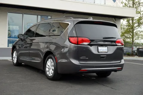 More photos of 2017 Chrysler Pacifica Touring L at South Tacoma Auto, WA