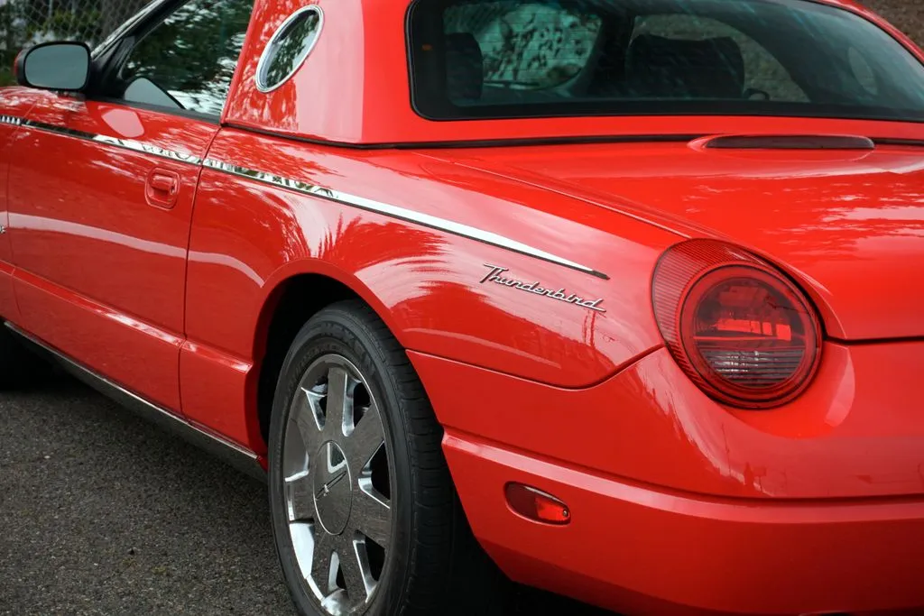 Ford Thunderbird photo 29