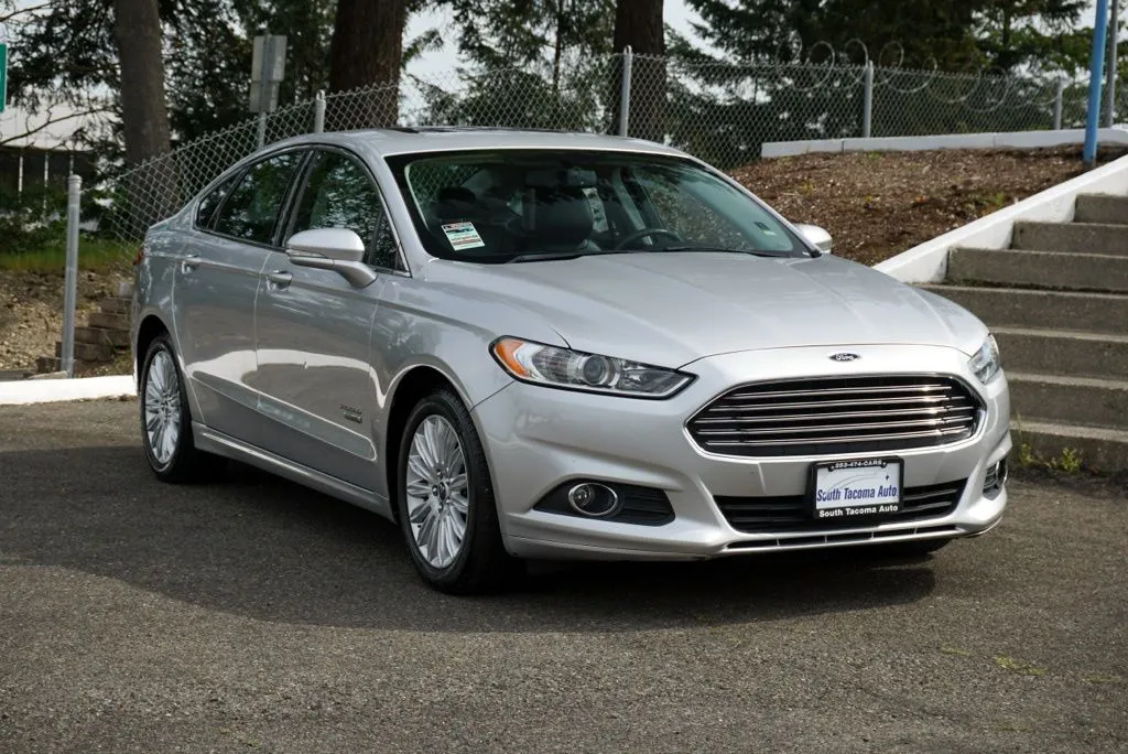 2014 Ford Fusion Plug-In Hybrid SE Luxury's photo