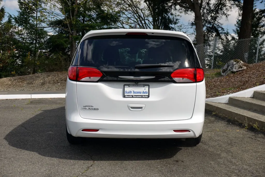 Chrysler Voyager photo 5