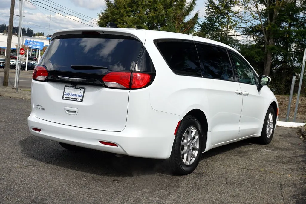 Chrysler Voyager photo 6