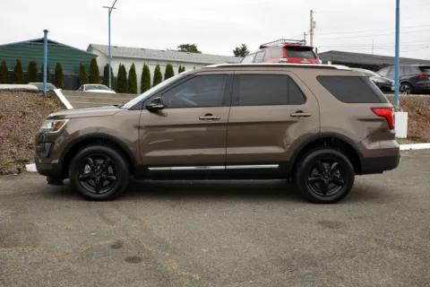 More photos of 2016 Ford Explorer XLT at South Tacoma Auto, WA