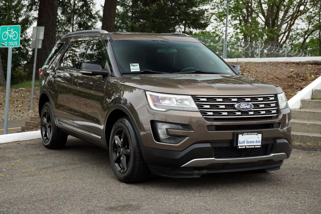 2016 Ford Explorer XLT 4WD's photo