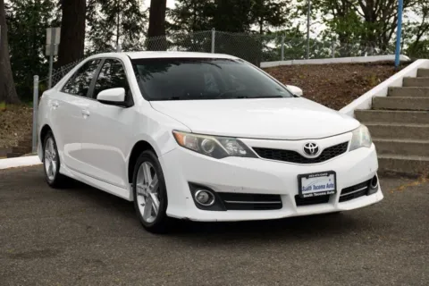 White 2013 Toyota Camry SE for sale in Tacoma, WA