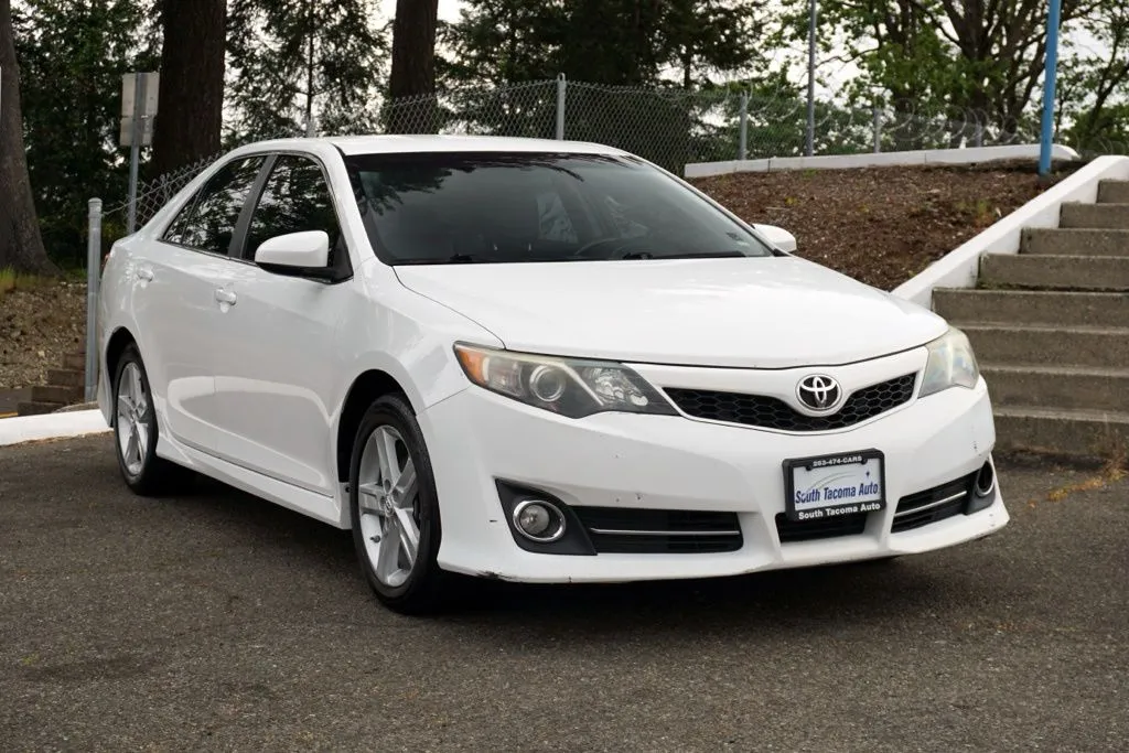 White 2013 Toyota Camry SE for sale in Tacoma, WA