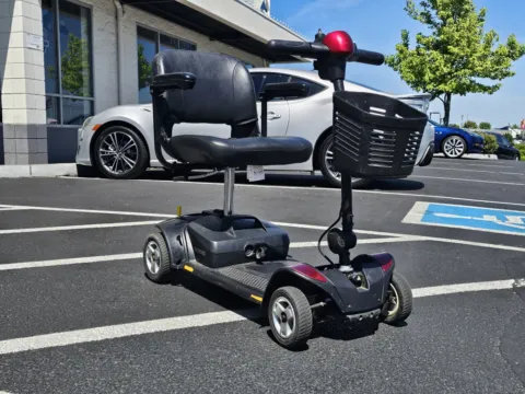 Another view of 2018 Pride GOGO Elite Traveler for sale in Tacoma, WA at South Tacoma Auto