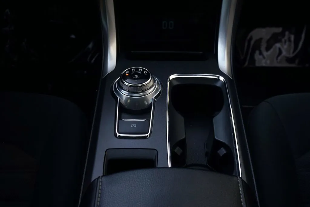 Ford Fusion photo 24
