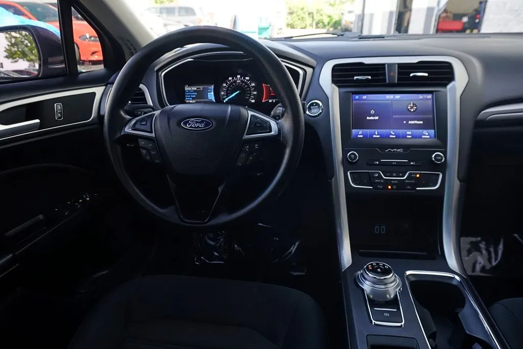Ford Fusion photo 21