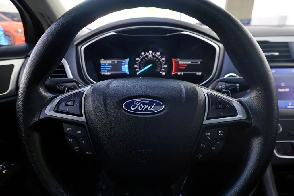Ford Fusion photo 20