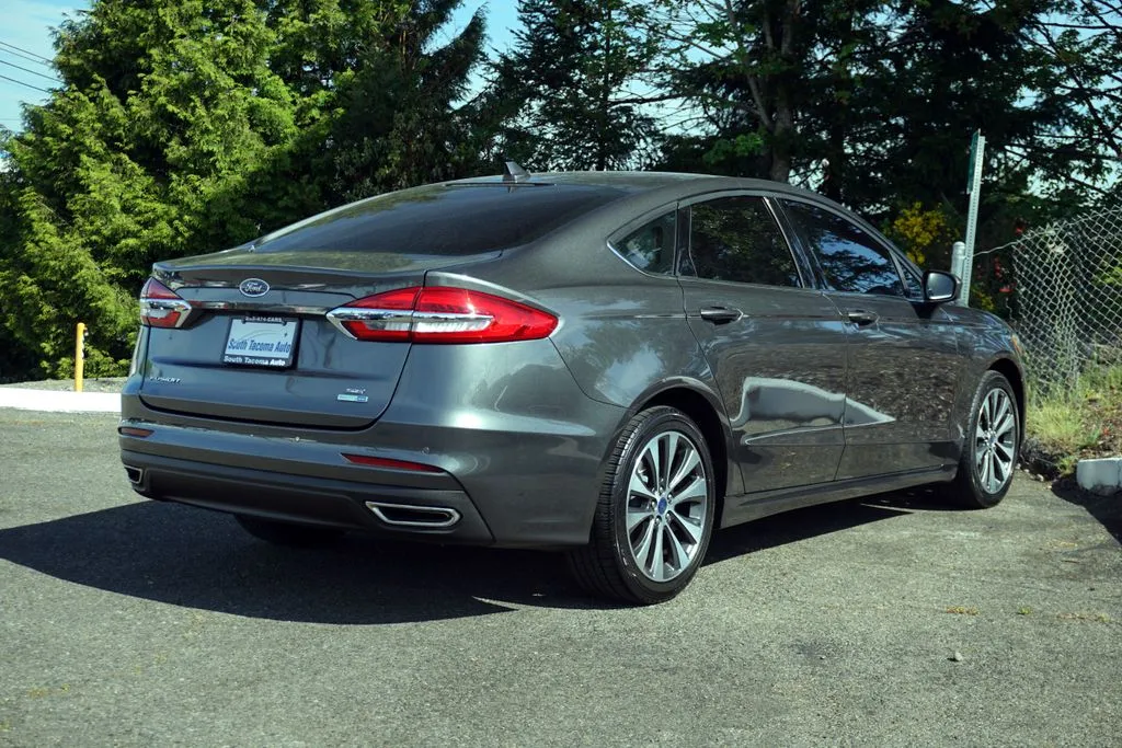 Ford Fusion photo 4