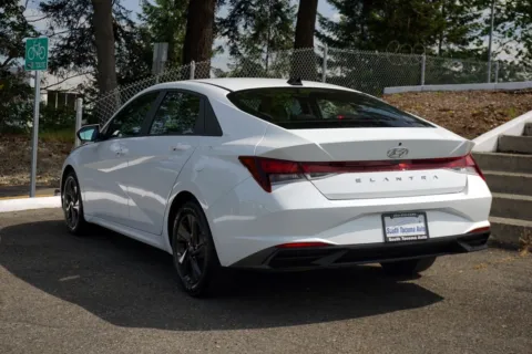 More photos of 2021 Hyundai Elantra SEL at South Tacoma Auto, WA