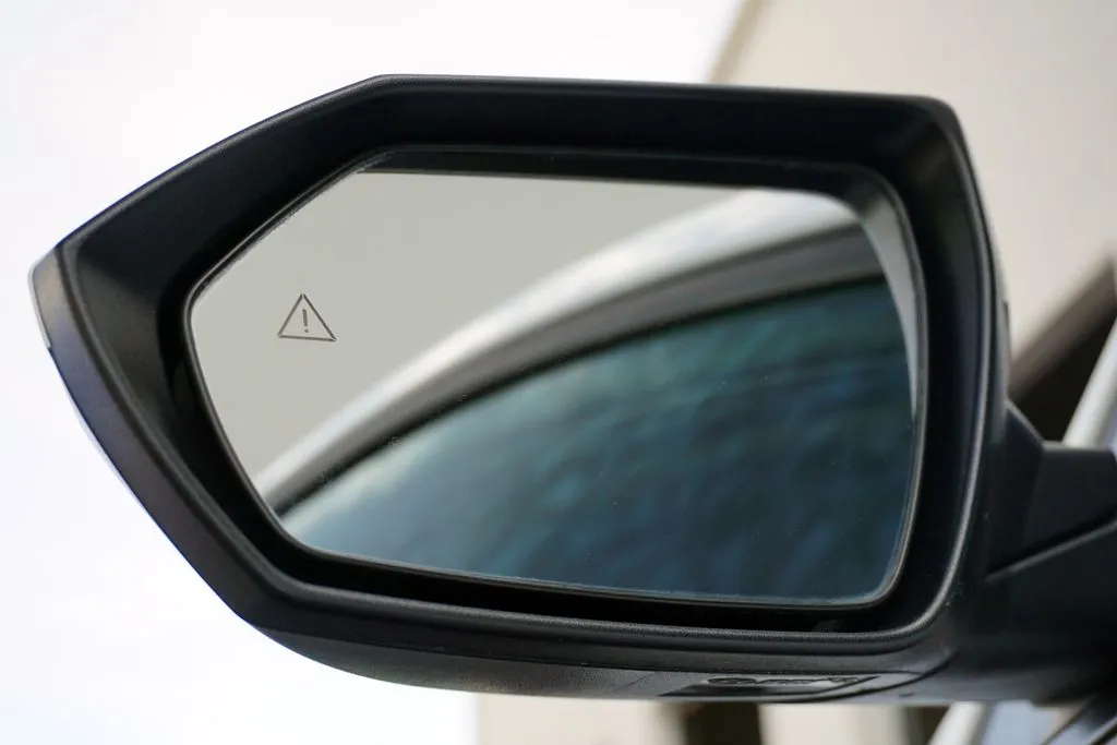 Hyundai Elantra photo 11