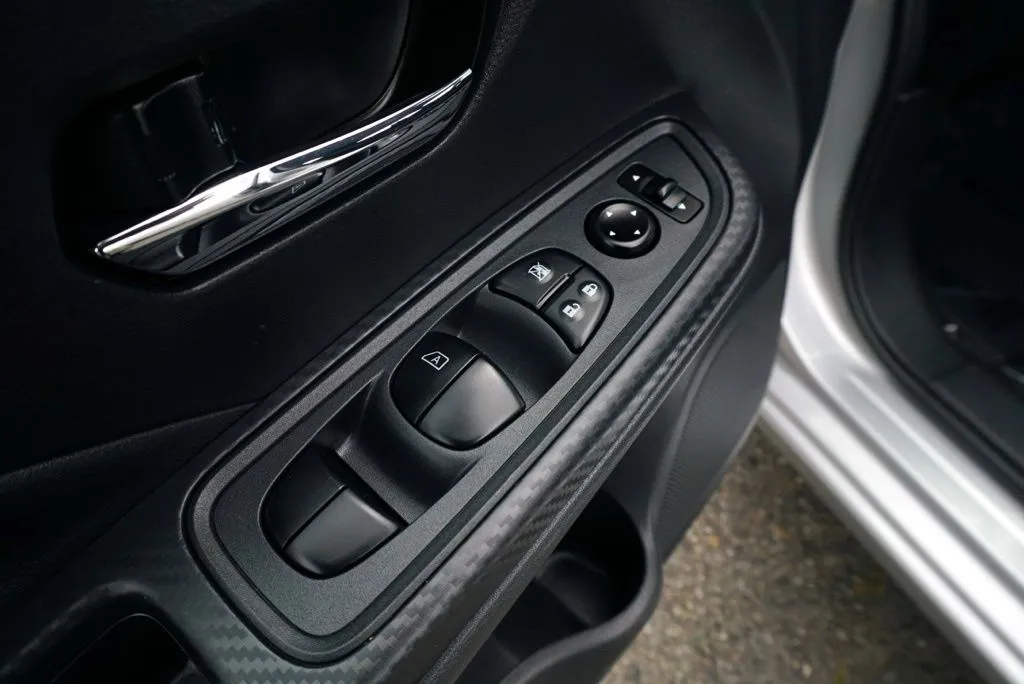 Nissan Versa photo 13