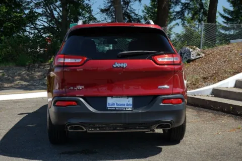 More photos of 2015 Jeep Cherokee Latitude at South Tacoma Auto, WA