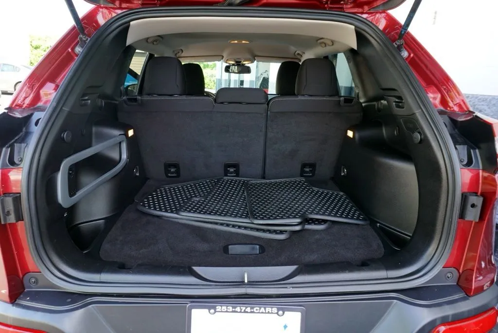 Jeep Cherokee photo 20