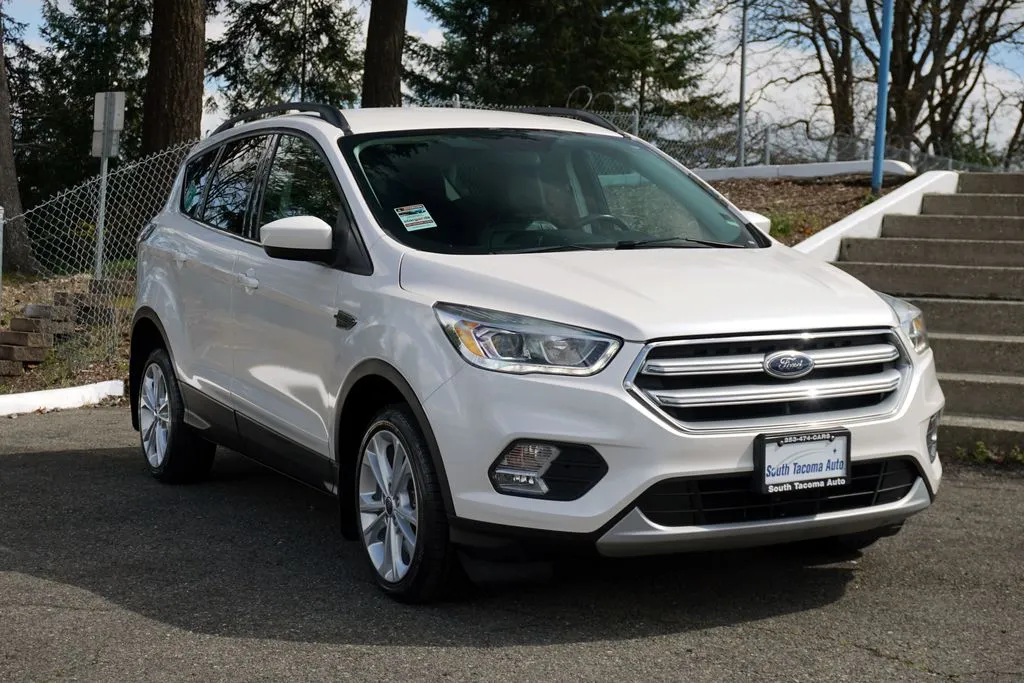 White 2017 Ford Escape SE for sale in Tacoma, WA