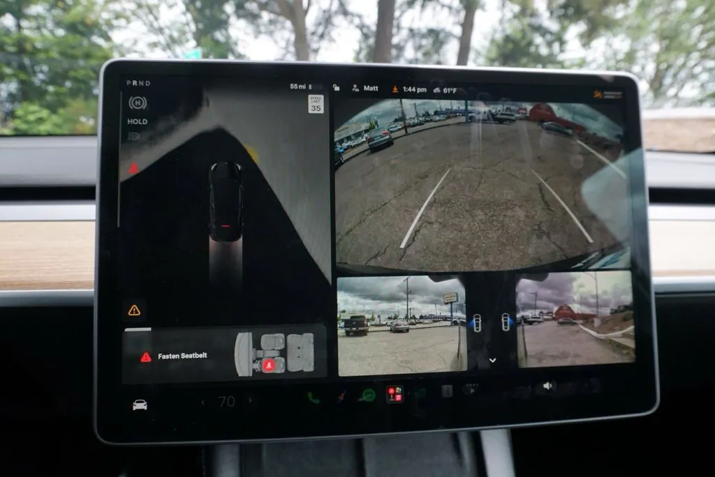 Tesla Model Y photo 21