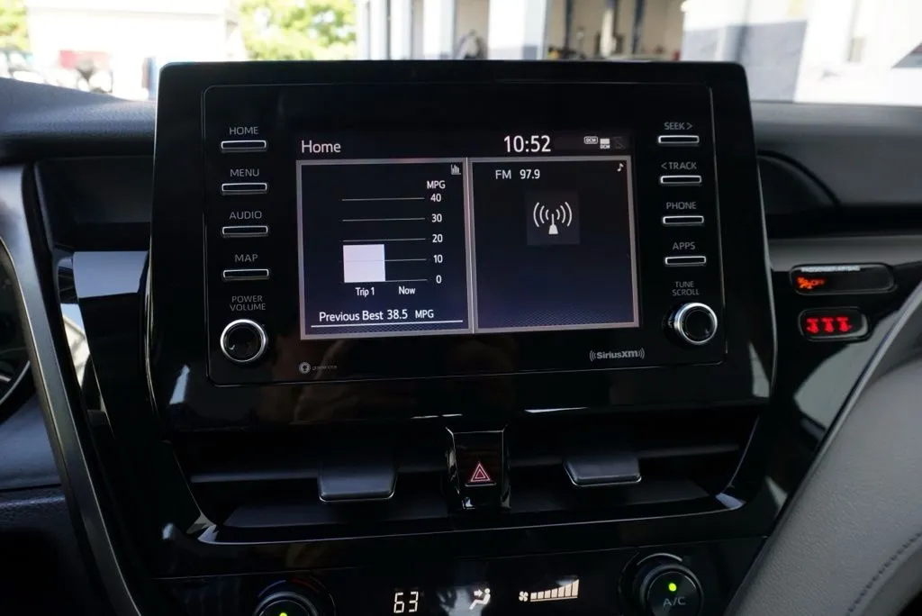 Toyota Camry photo 19