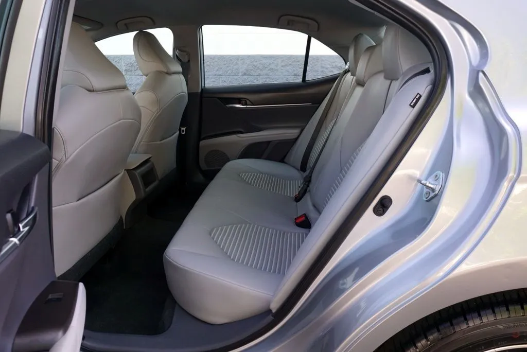 Toyota Camry photo 23