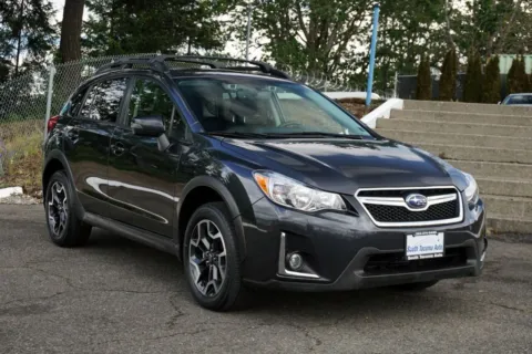 Gray 2017 Subaru Crosstrek 2.0i Limited for sale in Tacoma, WA