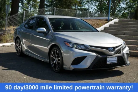 Silver 2019 Toyota Camry Hybrid SE for sale in Tacoma, WA