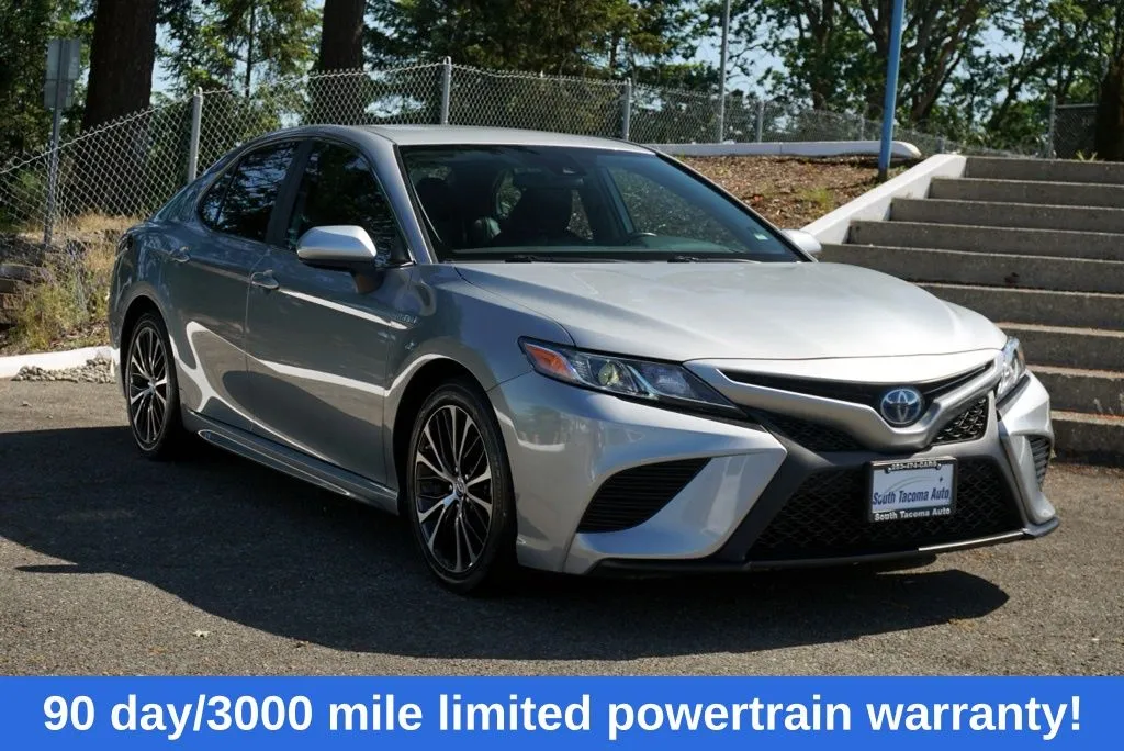 Silver 2019 Toyota Camry Hybrid SE for sale in Tacoma, WA